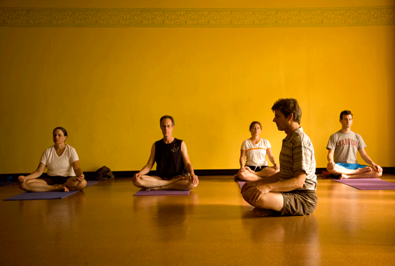 Mn081166yogamrweb 5185573477 O